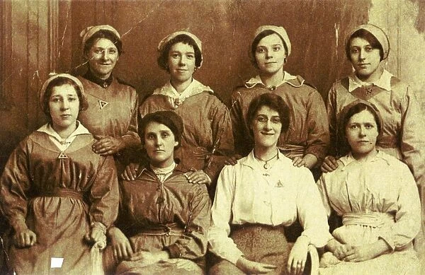 Munition workers (including Frances L. Dickinson, bottom row, first left) National Projectile Factory, Templeborough