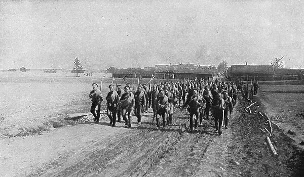 Siberian troops in retreat, Eastern Front, Russia, WW1