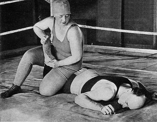 Teddy Myers, woman wrestler