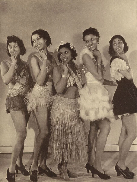 African American chorus girls in Harlem, New York (b  /  w photo)