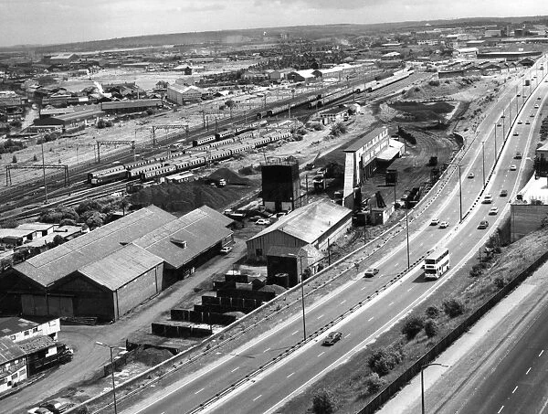 Lower Wybourn from Hyde Park Flats showing Cricket Inn Road (right), the Sheffield Parkway (centre) and British Fuel Company, 1981