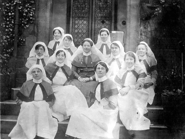 Nurses just before leaving for India, 3rd Northern General Base Hospital, Broomhall, World War I