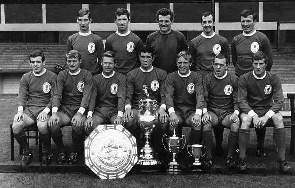 Liverpool FC 1966  /  67. Playing members and staff with the Charity Shield