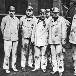 Duke of Windsor visits a German mine, 1937