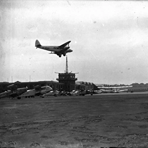 A de Havilland DH86 G-ADMY comes in to land at Croydon