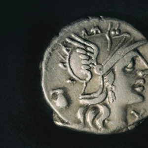 Silver Denarius with depiction of Rome deified with
