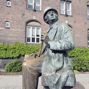 Hans Christian Andersen statue, Copenhagen, Denmark, Scandinavia, Europe