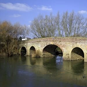 Medieval bridge over the River Avon, Pershore, Worcestershire, Midlands