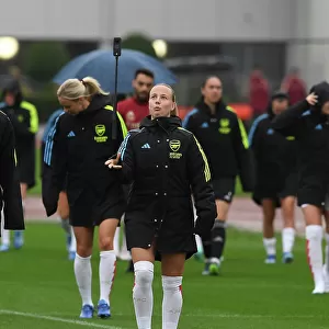 Arsenal Women's Team 2023-24: Beth Mead and the Squad in Action