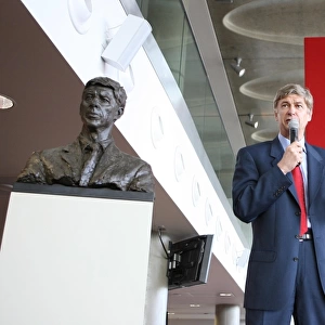 Arsene Wenger Unveils His Bust at Arsenal's Emirates Stadium