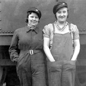 Women war workers at Darnall Goods Depot, c. 1940