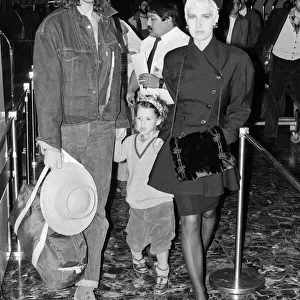 Bob Geldof and Paula Yates at LAP with their daughter Fifi Trixibelle. 30th November 1987