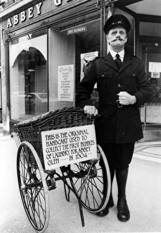 <b class=qtipBold><figcaption>Abbey Glen Laundry handcart, 1980s</figcaption></b><br>Original at Sheffield Archives X564/5/11.<br><em>© Sheffield City Council</em> Abbey Glen Laundry handcart, 1980s